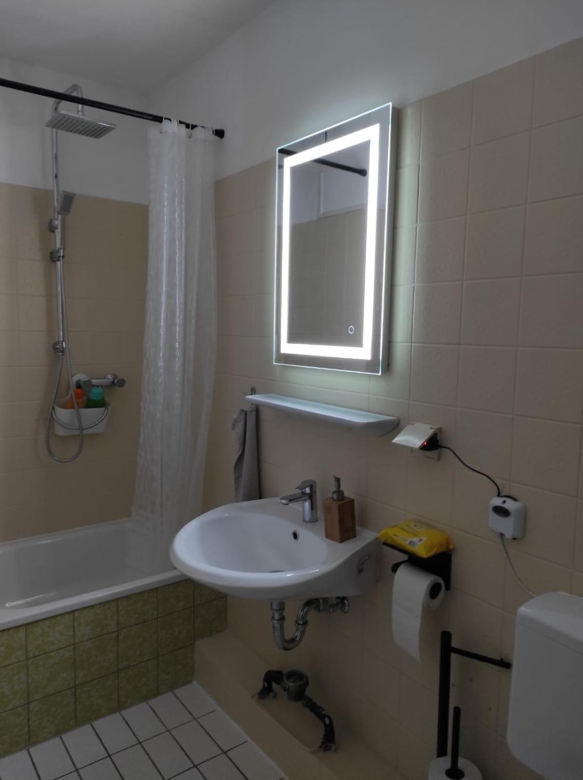 Ferienwohnung Im Zentrum Von Oberhausen Inklusive Wlan エクステリア 写真