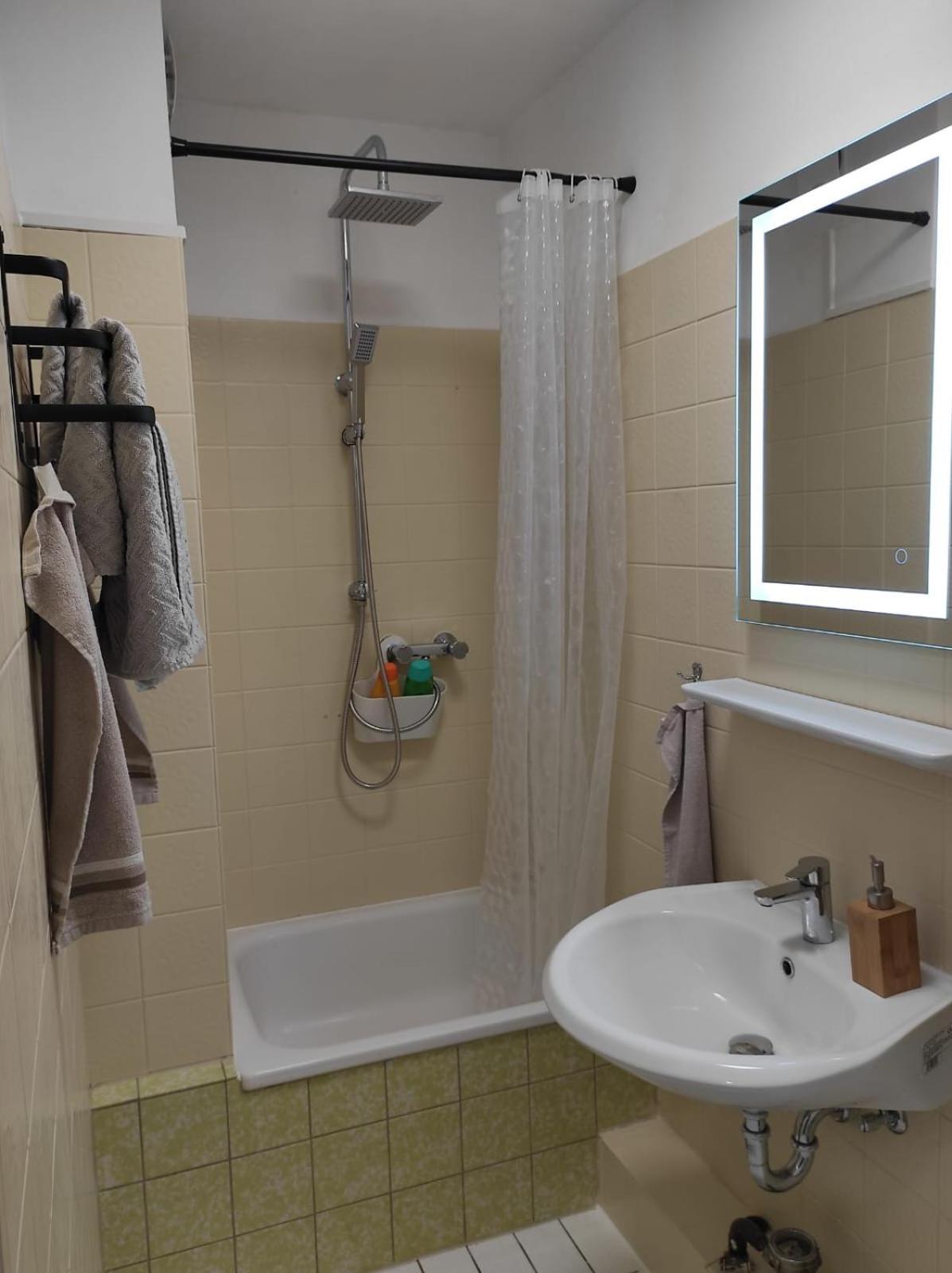 Ferienwohnung Im Zentrum Von Oberhausen Inklusive Wlan エクステリア 写真